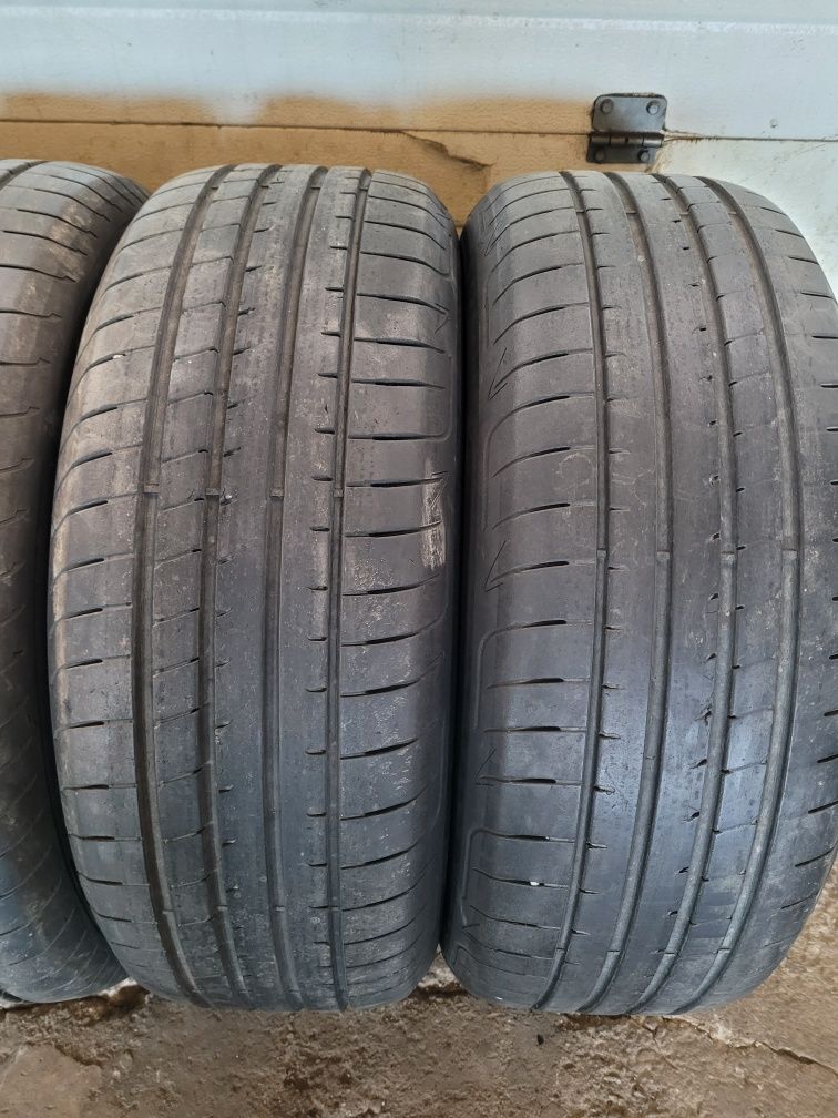 Opony letnie używane 235/60 R18 107V XL Goodyear - 4 szt.