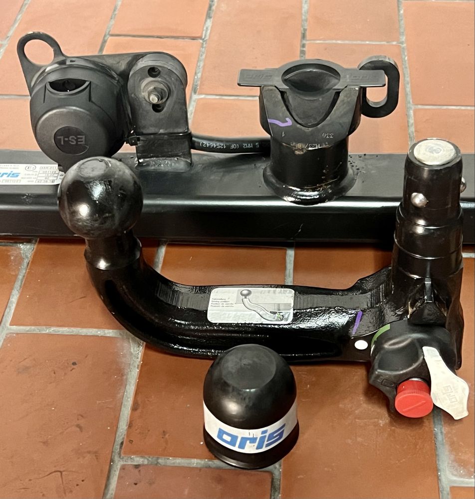 Bola Reboque ORIS com  Sistema de Fixação a Viatura