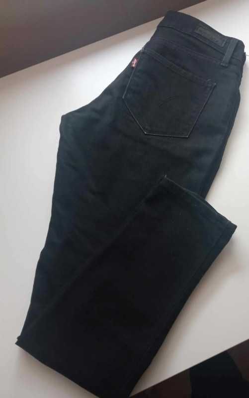 Czarne jeansy Levi's