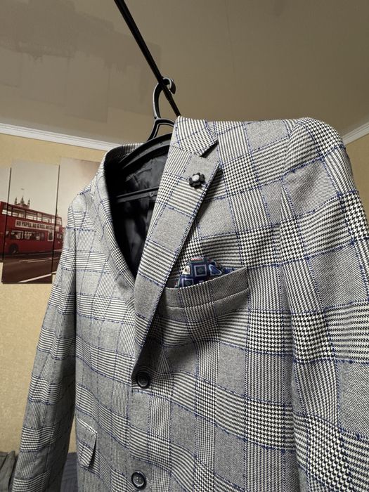 Костюм чоловічий трійка