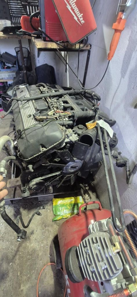 Silnik bmw e46 320ci