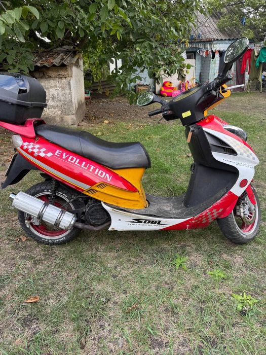 Продам скутер в доброму стані на реєстрації