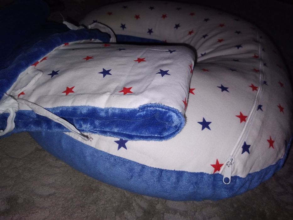 Poduszka rogal do karmienia i ochraniacz do dziecięcego łóżeczka