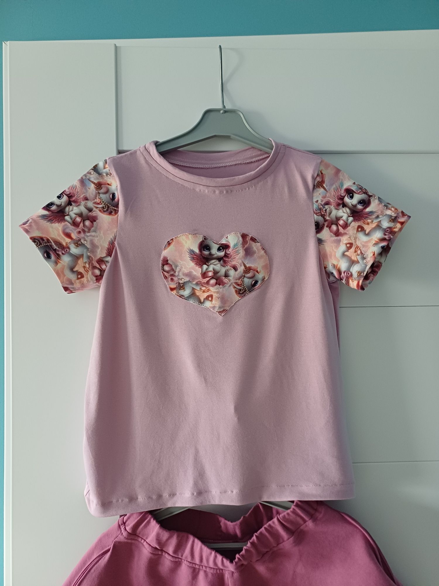 Nowy komplet "Jednorozec" rozmiar 116 t shirt I spódnica spodenki
