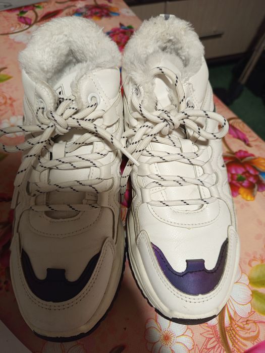 Зимние кроссовки 37 размер