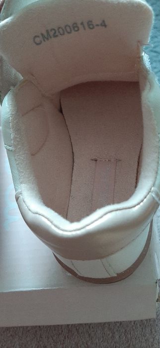 Buty dla dziewczynki