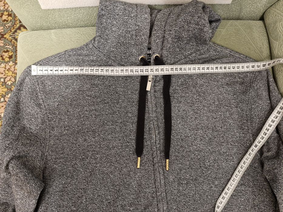 Спортивна кофта на блискавці Н&М