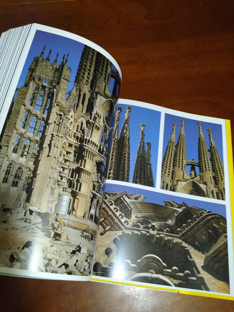 Livro de Antoni Gaudí  - Rainer Zerbst
