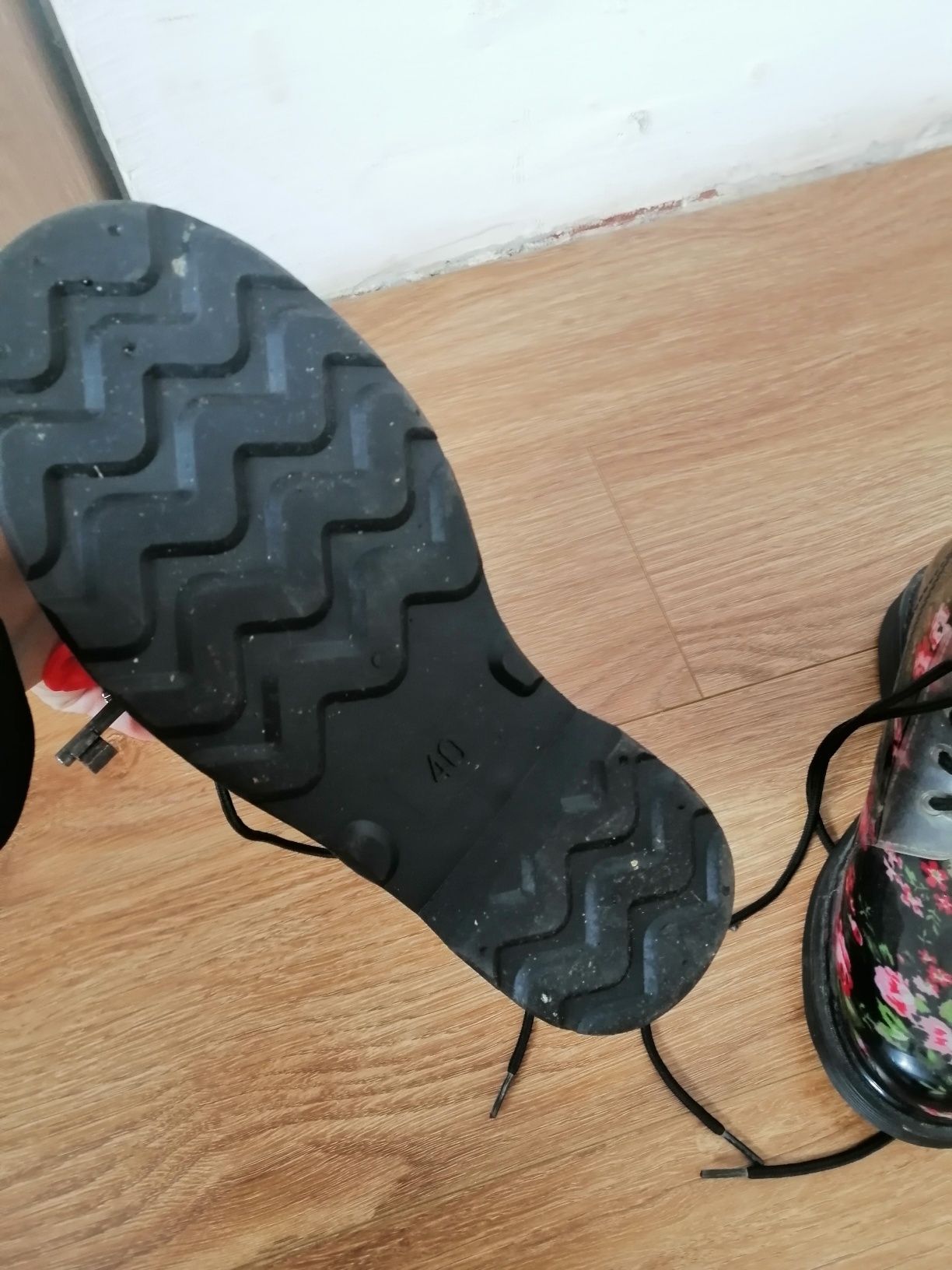 Гумові черевики жіночі