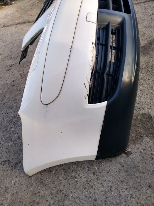 Zderzak przód grill spryski VW Touran caddy III biały