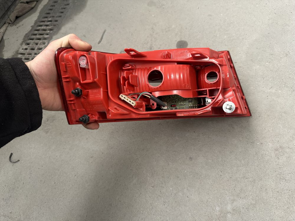 Lampa Prawy Tył w Błotnik LED A6 C6 LIFT Sedan NOWA!