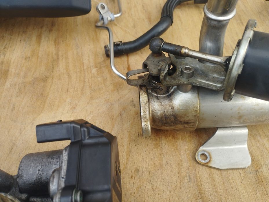 Декоративная крышка двигателя Passat CC B 6