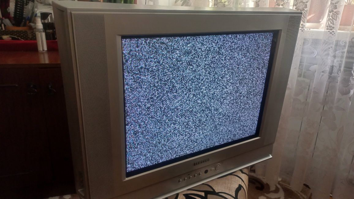 Телевизор Samsung 21 дюйм