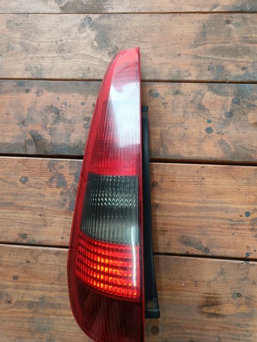 Lampa tył lewa ford fiesta mk5 1.4tdci