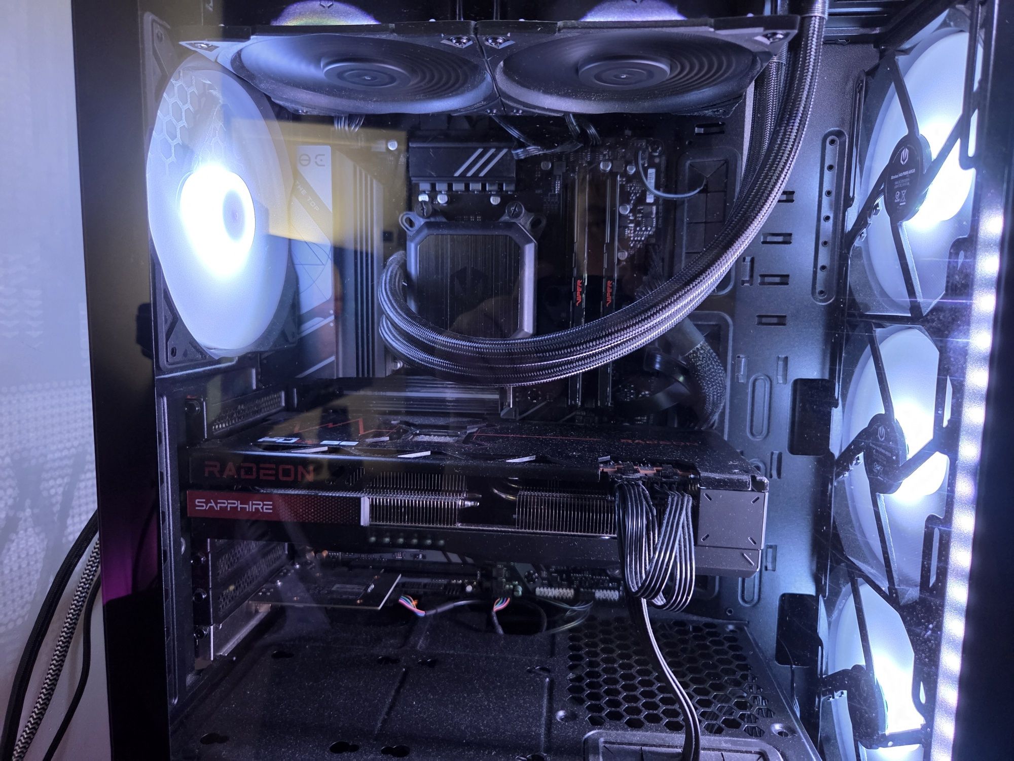 Komputer do grania Ryzen 5 7600 Radeon RX 7800XT 32GB Ram DDR5 6000