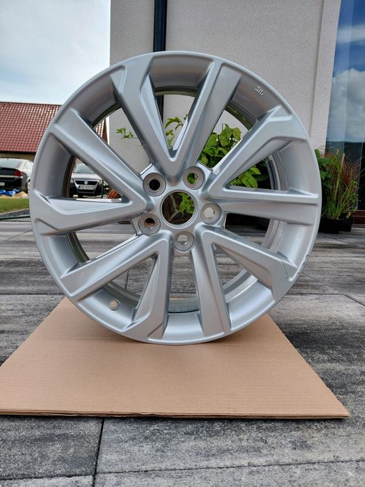 Felga aluminiowa 500 zł.