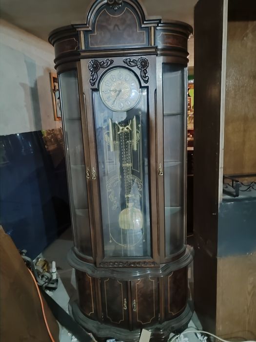 Relógio pêndulo antigo