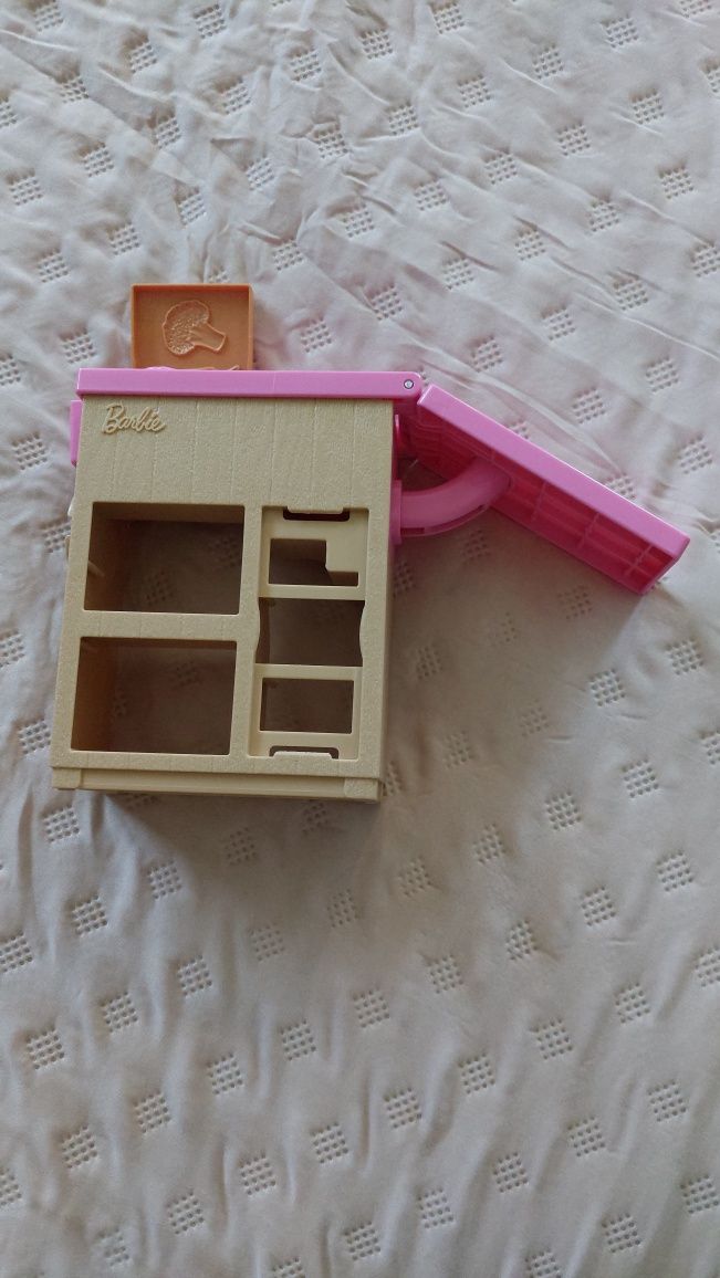 Zestaw lalek Barbie i Rainbow high