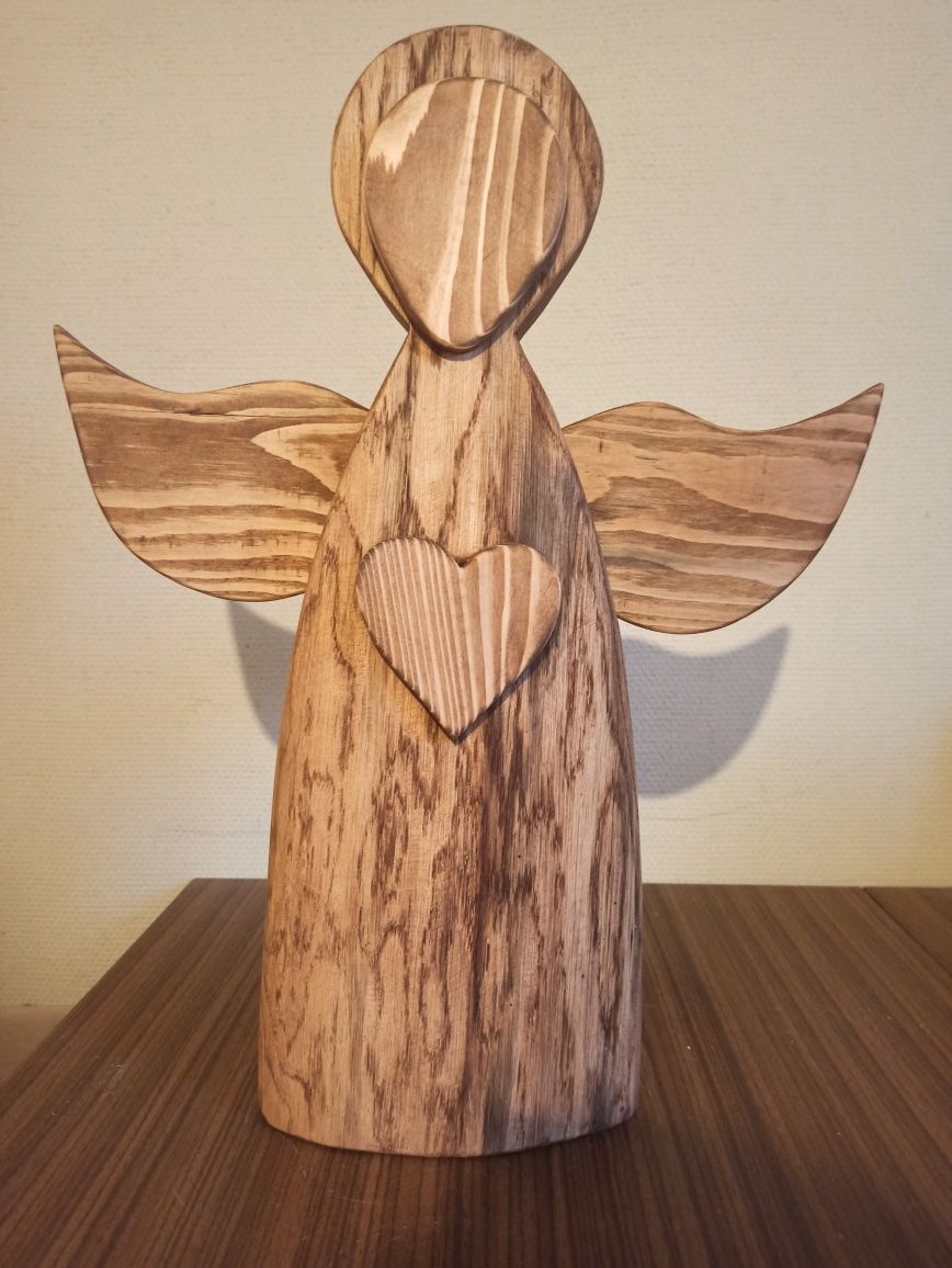 Duży anioł z drewna dębowego 54 cm