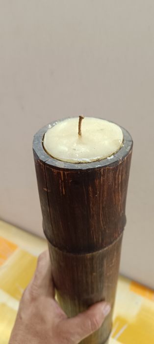 Vela em bambu altura  75 cm diâmetro 9 cm