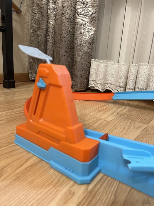 Трек HotWheels Перегони на швидкість