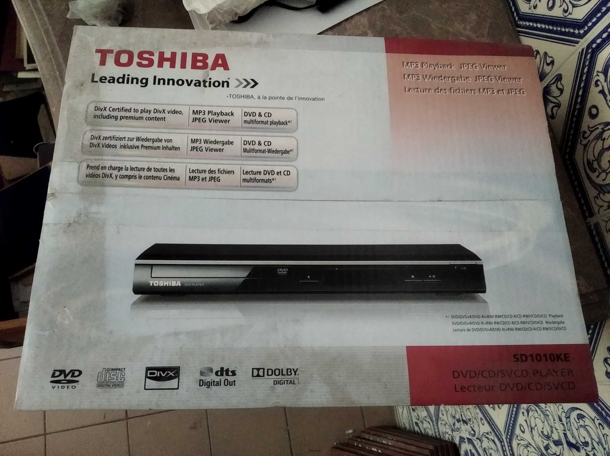 Toshiba - Leitor de cds dvds e MP3.