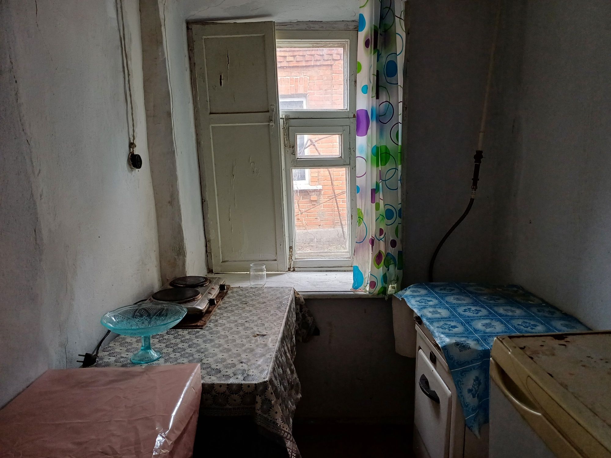 Здаю півбудинку на Богополі.