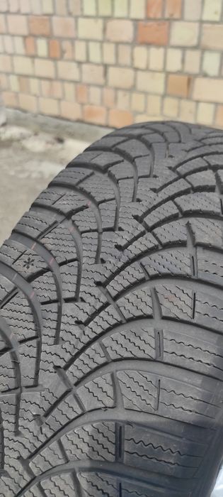 Продам комплект зимней резины Goodyear Ultragrip 9+