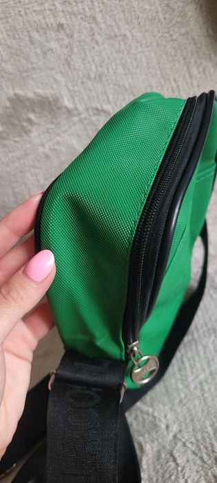 Zielona torba na ramię nerka saszetka Lacoste