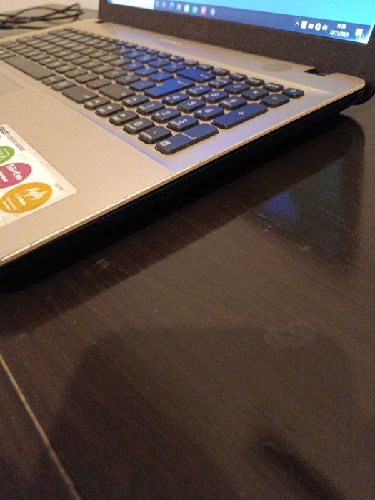 Portatil Asus A541U i7 com windows 11, impecavel