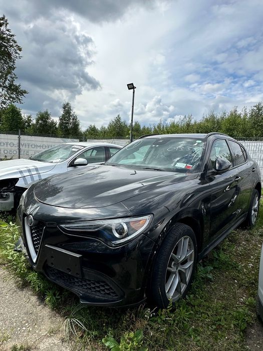 Alfa Romeo Stelvio Lekko Uszkodzona!