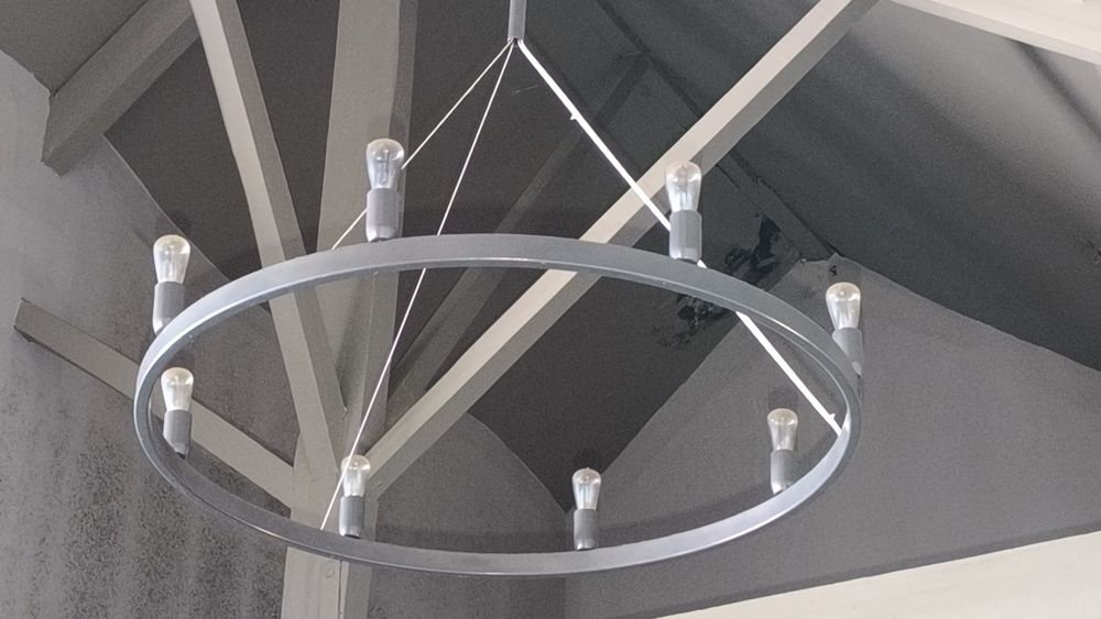 Candeeiro de Teto Moderno em Ferro - Design Industrial