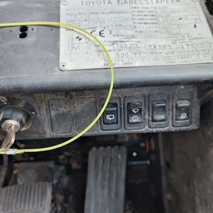 Wózek toyota kabina  42 -7fgf 15 gaz 2007r