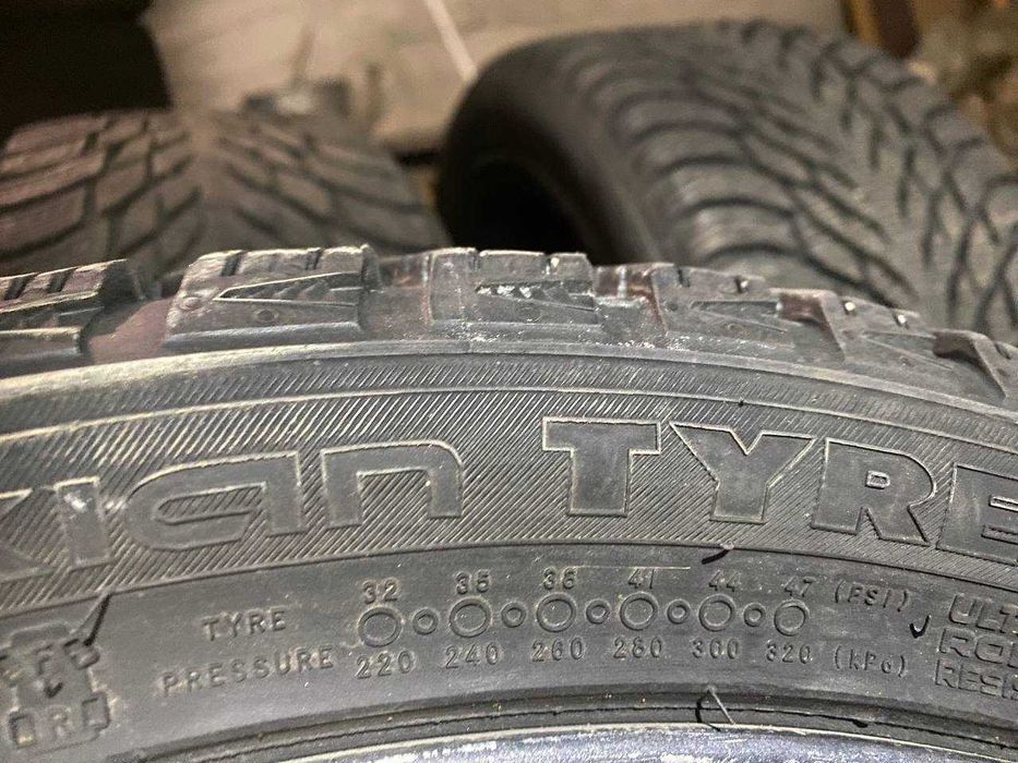 Колеса Infinity 245/40 R19 оригінальні на зимовій гумі