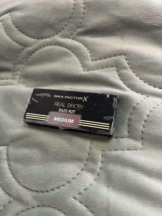 Для брів (помадка) max factor (medium)НОВА+у подарунок користована(пів