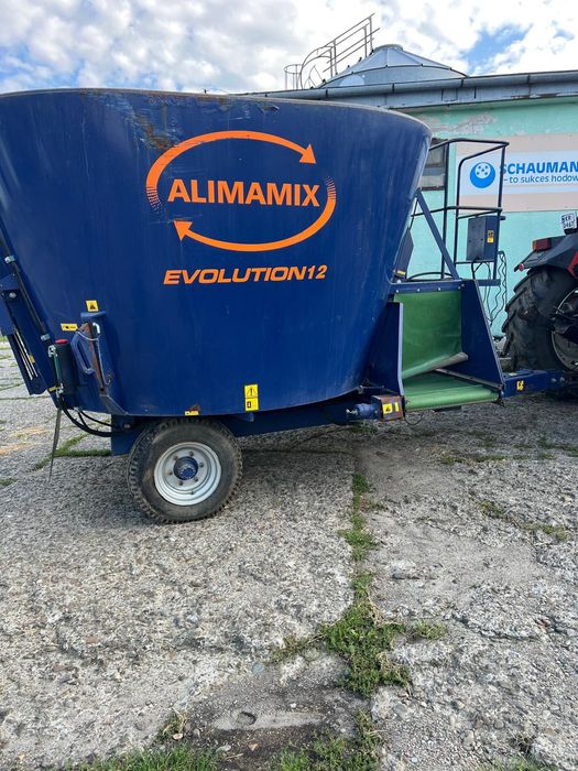 Wóz paszowy Alimamix