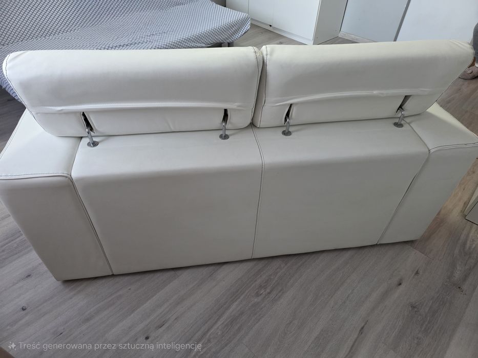Używana mowoczesna sofa 2 osobowa