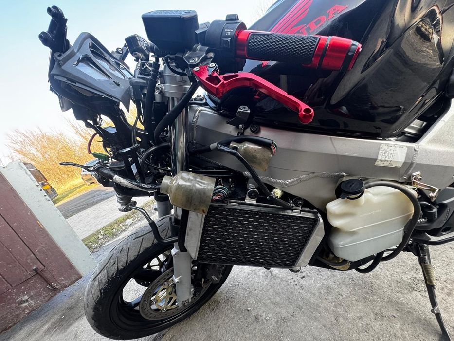 Honda Vfr 800  2003 Leo Vince