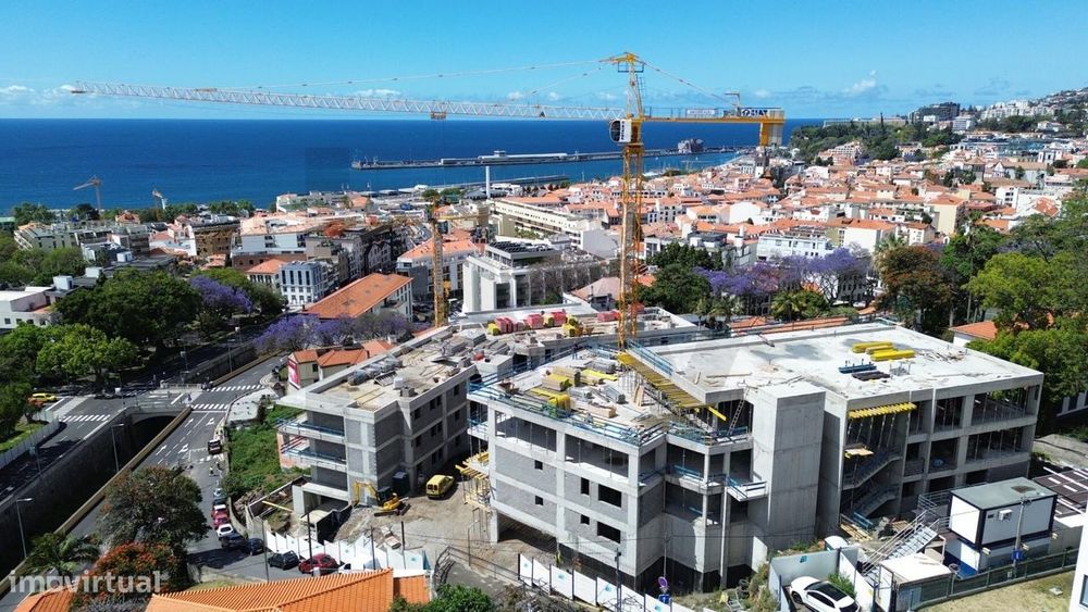 Apartamento | Tipologia T3 | Vista Mar / Baía do Funchal| Funchal |Ilh