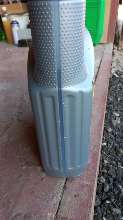 Моторна олива 10w-40