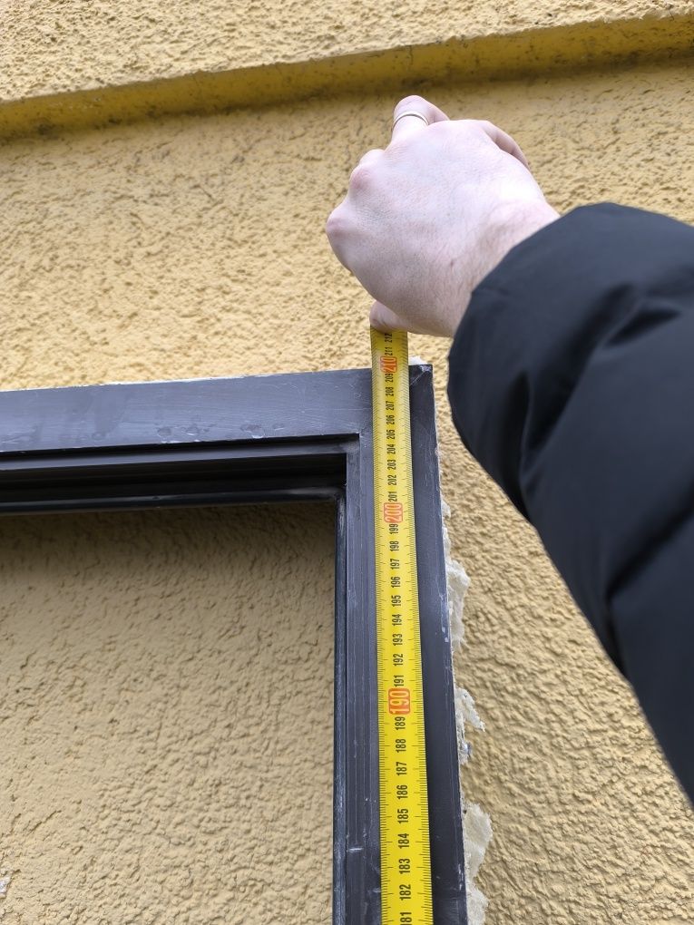 Sprzedam drzwi 90 cm po demontażu aluminiowe