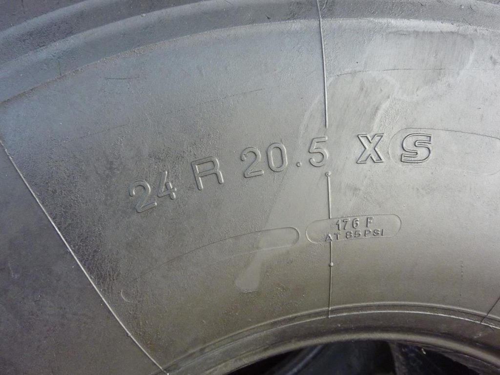 Opona używana rolnicza 24R20.5 MICHELIN XS 2000zł W3761