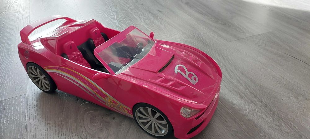Okazja !Auto ,cabriolet  zdalnie sterowany na pilot dla  barbie.
