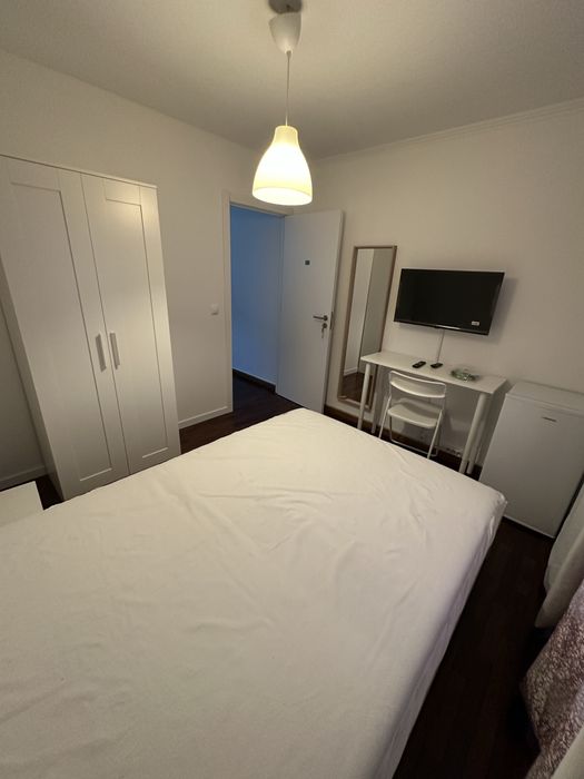 Quartos para arrendar em Santo António dos Cavaleiros – Lisboa