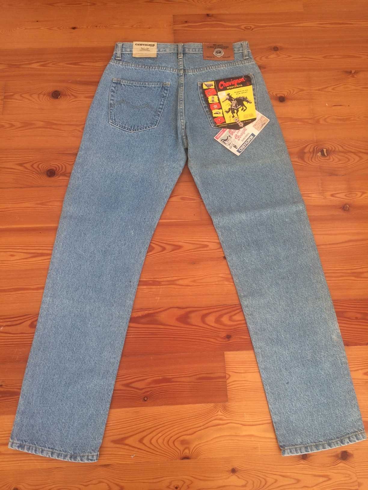 Calças de Ganga Levi's e Chevignon (Novas)