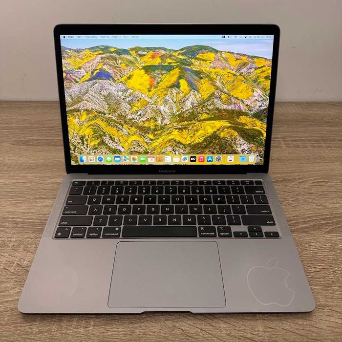 Apple Macbook Air A2338 2020 року  M1 / 16Gb / SSD 256Gb  (код: M0918)