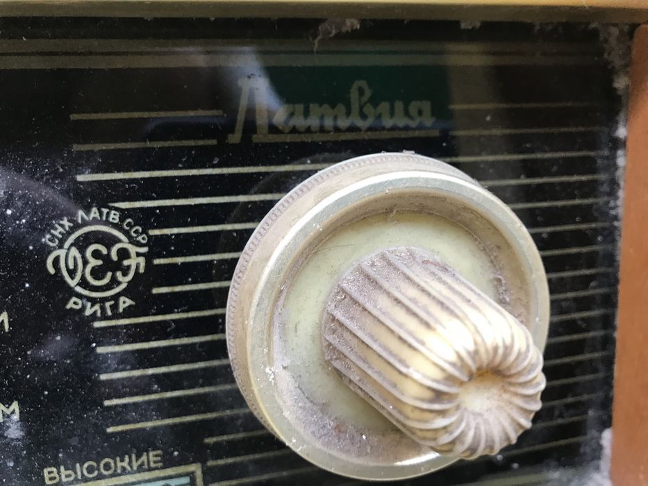 Продається музон «Латвія»програвач пластинок,радіо,стан на фото