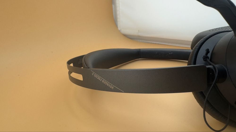 Słuchawki bezprzewodowe Poly Voyager Focus 2 UC USB-A