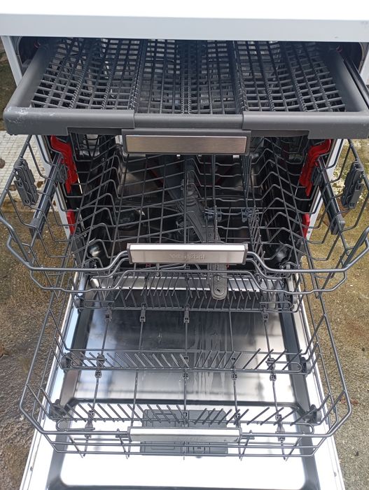 Máquina lavar loiça praticamente nova