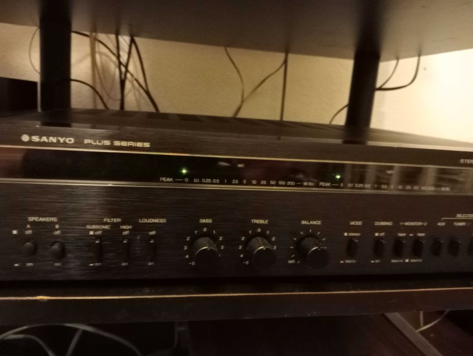 Amplificador Sanyo plus 35